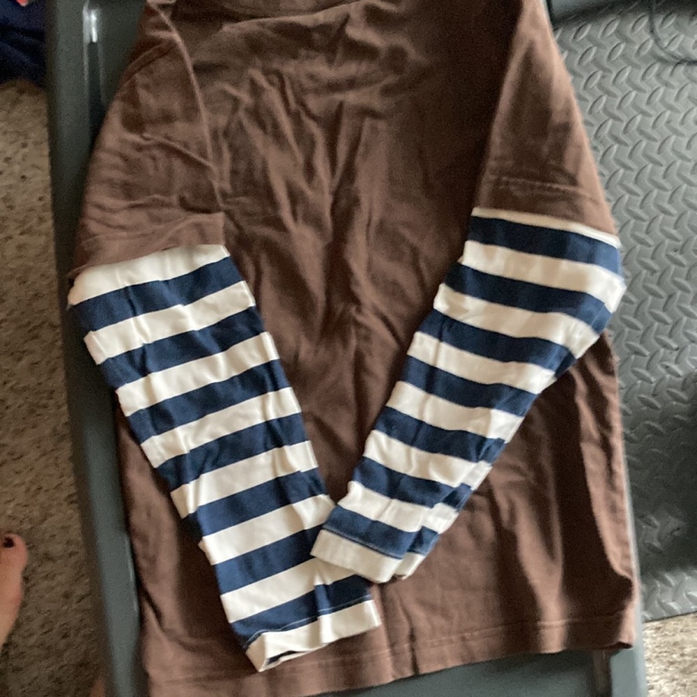 Mini Boden boys’ long sleeved Tshirt - Picture 5 of 5